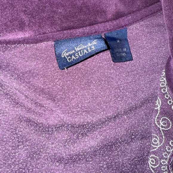 Detailed Embroidered Zip-Up Jacket - Picture 4 of 4